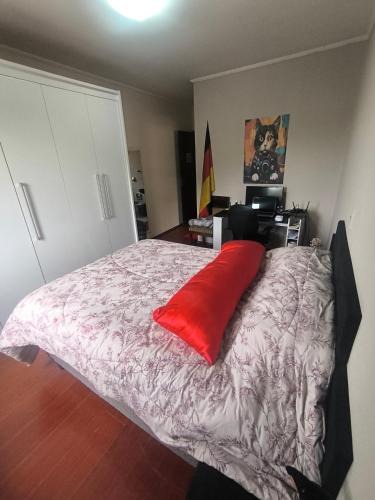 Sao Paulo House | Suíte confortável, seu cantinho em minha casa