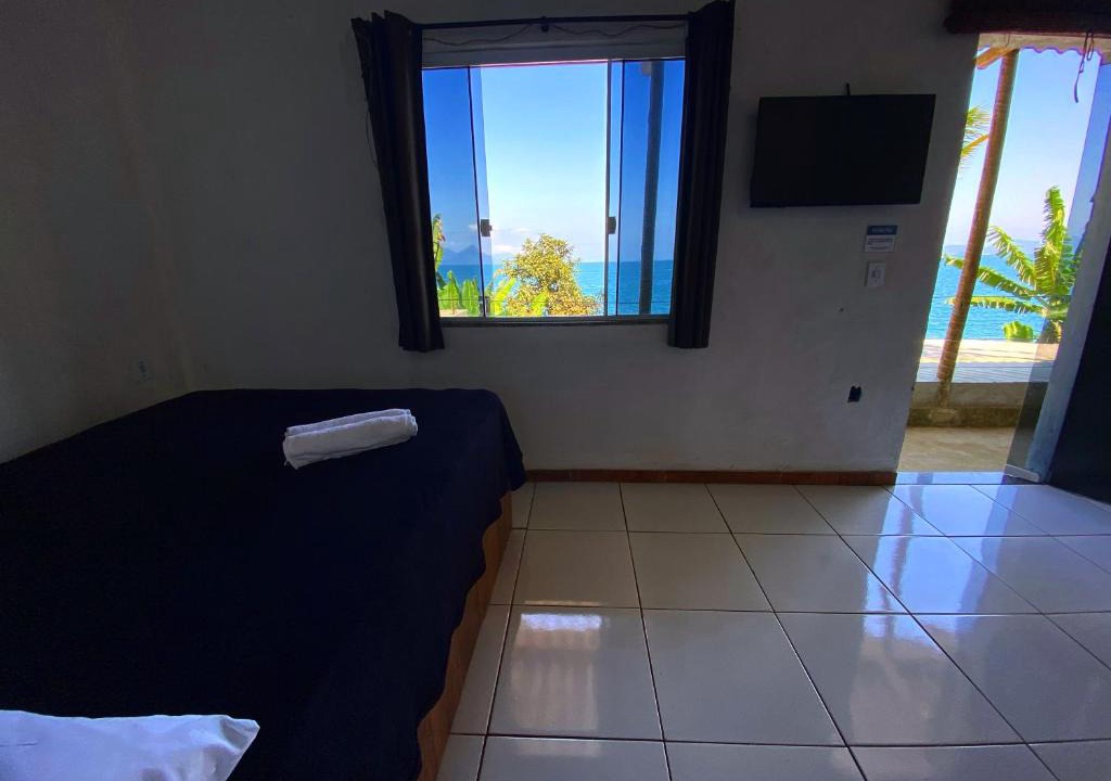 Ponta Leste House | SUÍTES PÉ na AREIA ANGRA