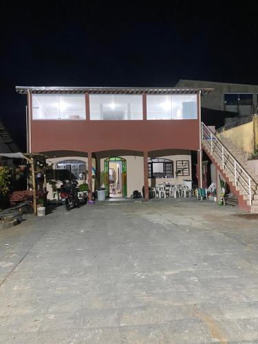 Indaia House | Suite 5 a 3 quadras da praia