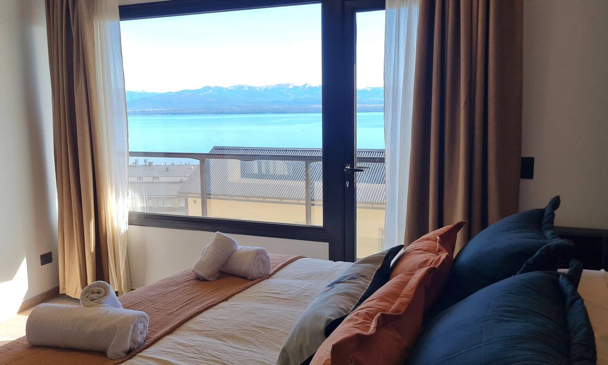 Belgrano Apartment | Swiss IV apartment with an impressive lake view Nahuel Huapi