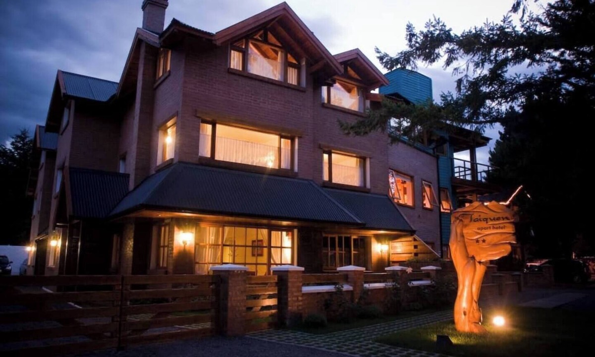 San Martin de los Andes Apartment | Taiquen Apart 2, vista al arroyo y céntrico