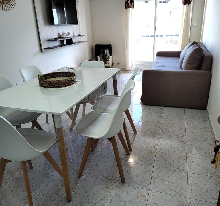 Puerto Madryn Apartment | Temporarios Roque Saenz Peña, Dto D