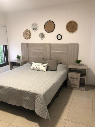 Villa Icho Cruz Apartment | Terra Bella PA