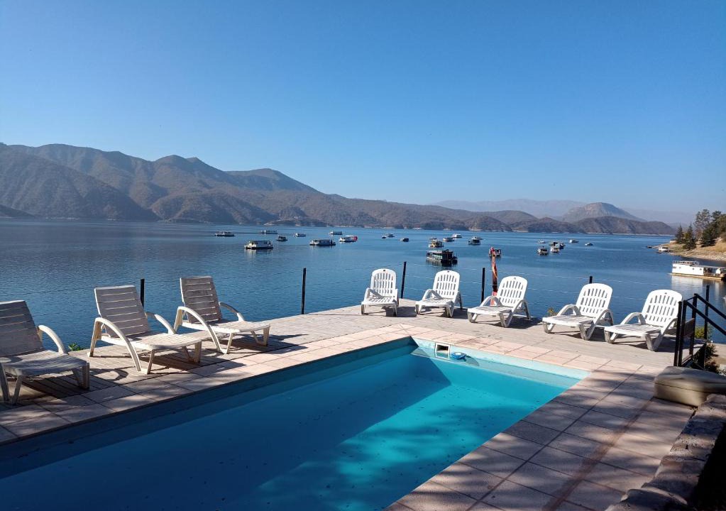 Coronel Moldes Hotel | Terrazas Del Lago