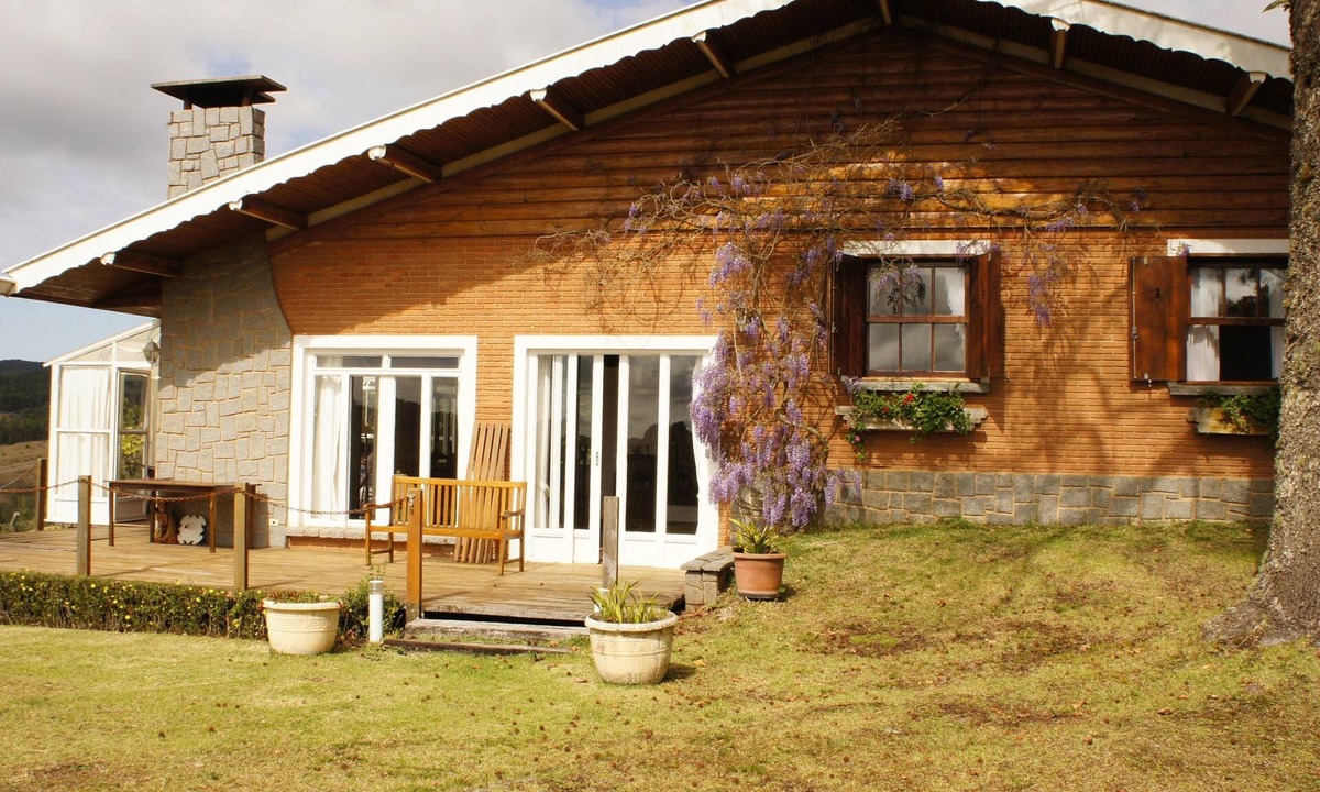 Vila Britania House | The English Mountain Hideaway