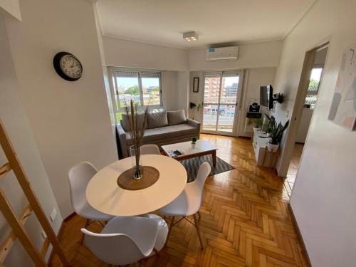 Tigre Apartment | Tigre Centro con seguridad y piscina - Consultar parking