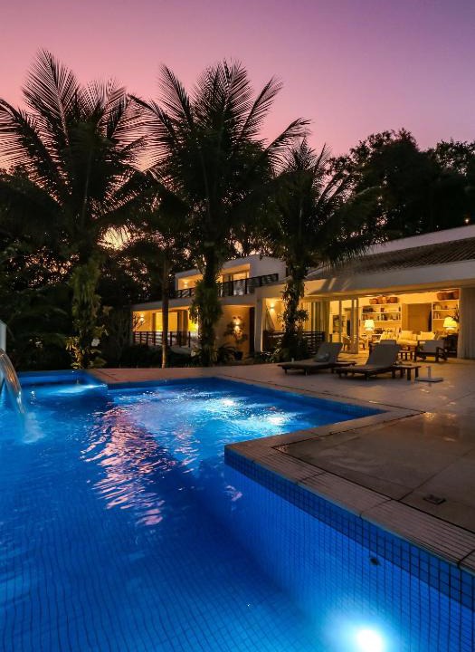 Pontal House | Tropical Contemporary Suites