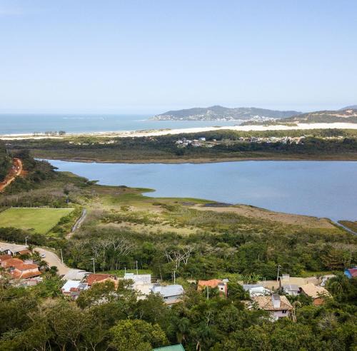 Garopaba Villa | Vista para o Mar Dunas e Lagoa em Garopaba
