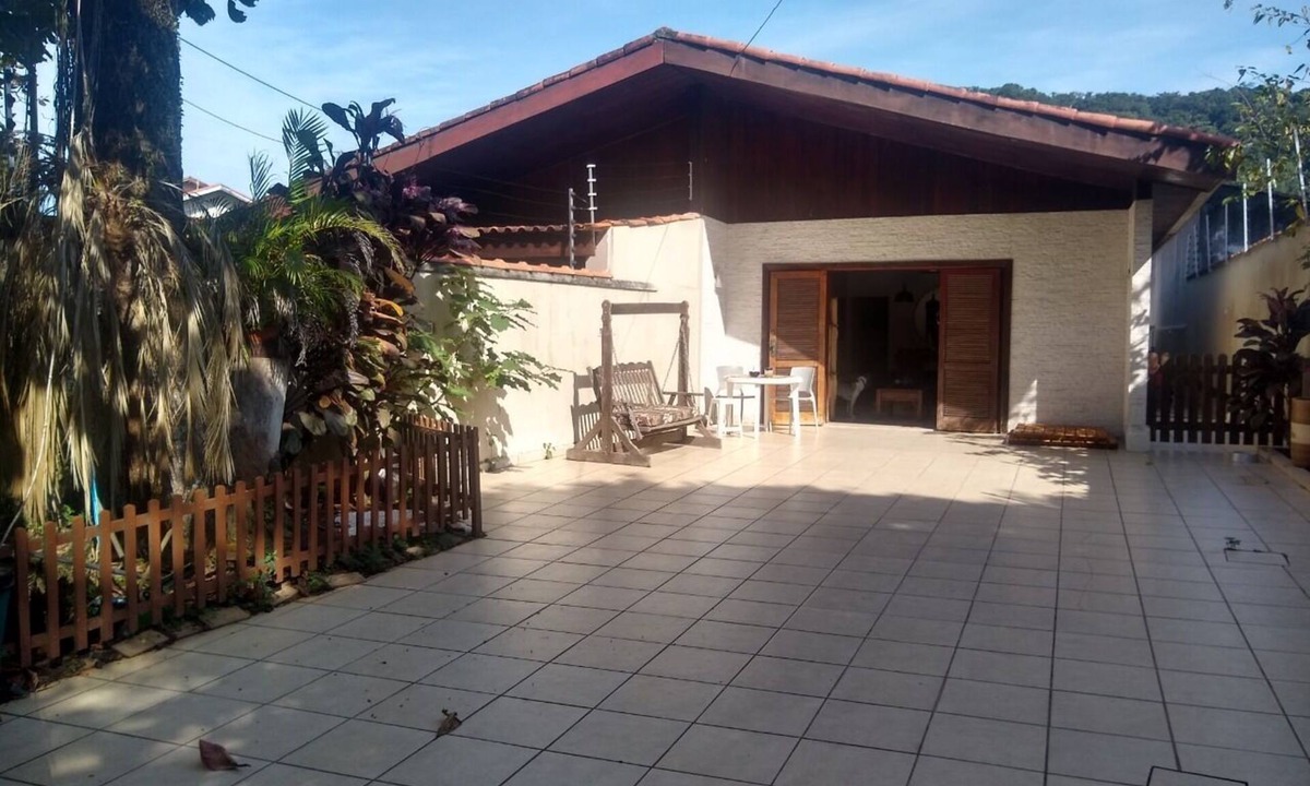 Tombo House | Your home on Tombo Beach with total security!