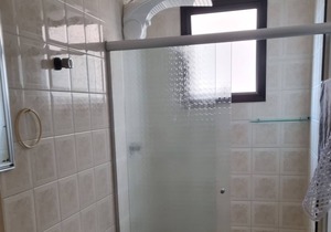 Air Conditioned Apartment 1 and a half blocks from the Beach