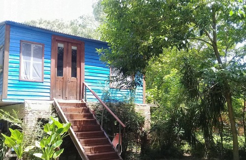 Partido de Tigre Cottage | Íntima cabaña en la rivera del río Espera. Arboleda, parque, muelle propio,PAZ.
