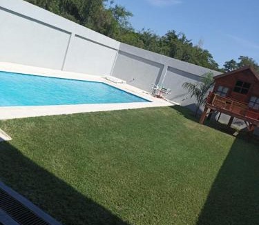 Villa Ramallo Apartment | ვႷჿʇⴝꞁƂϨȢʇ Casa- Quinta con Quincho y pileta, Equipada Completa, con Cochera Doble, 3Habit 2baños, para 7 Personas, Alquiler Temporal Ramallo- San Nicolás, WHATSAP AL ვႷჿʇⴝꞁƂϨȢʇ, CONSULTAR EL PRECIO REAL PARA RESERVAR EN PRIVADO