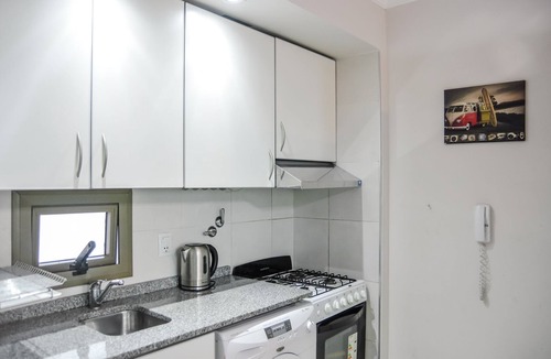 Santa Fe Apartment | 1 BedRoom Super comfy Modern Bright with Parking, AC. Double Glass Window