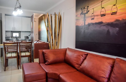 Santa Fe Apartment | 1 BedRoom Super comfy Modern Bright with Parking, AC. Double Glass Window