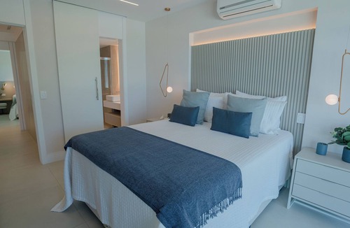 Sao Conrado Apartment | 10 minutes from the beach. Family sized apartment with poll and terrace!