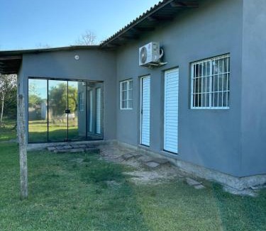 Mostardas House | 2 Air-conditioners, 3 Bathrooms, Ample Parking 6 min Lagoa on foot