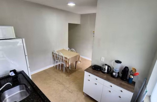 Praia da Armacao do Itapocoroi Apartment | 2 Bedrooms with Kitchen. Close to the beach and the park!