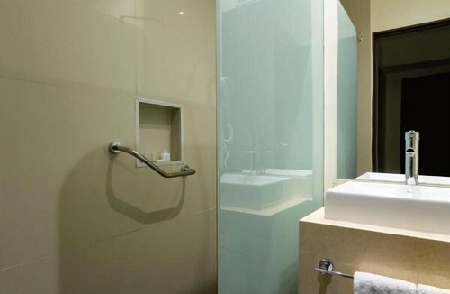 El Centro Hotel | 2 BR Suite within Walking Distance to Palacio San Martin