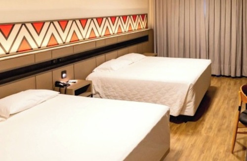 Foz do Iguacu Hotel | 2 Bright Double Rooms | Free Breakfast, Pool Bar & 5 mi to Bird Park