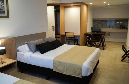 Rio Cuarto Hotel | 2 Relaxing Room With Pool And Parking Near Plaza 9 de Julio And City Attractions