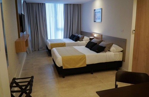 Rio Cuarto Hotel | 2 Relaxing Room With Pool And Parking Near Plaza 9 de Julio And City Attractions