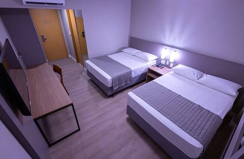 Centro Hotel | 2 Stylish Accommodations near Norte Shopping - 3.9 Mi | Pet-Friendly!