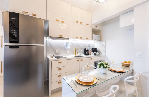 Central Zone Apartment | 2112 Studio Premium Refinement in the City Center Garage & Pool & Gym