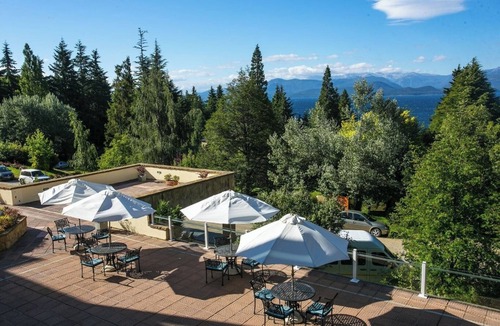San Carlos de Bariloche Hotel | 3 Quadruple Rooms with Lake View | Free Breakfast & Parking | Onsite Restaurant