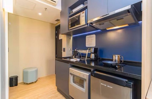 Alphaville Industrial Apartment | 306 A Stay in Alpha by Prime Short Stay