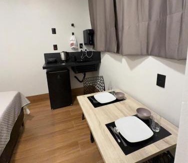 Lavras Apartment | 3Studio no centro com ar condicionado otimos restaurantes e padaria perto de tudo que você precisa