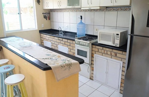 Canto Grande House | 4-bedroom house 200 meters from Canto Grande beach, pets allowed.
