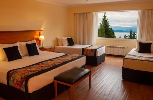 San Carlos de Bariloche Hotel | 4 Lake View Stays w/Breakfast | 8-Min Drive to Cerro Catedral Ski Resort