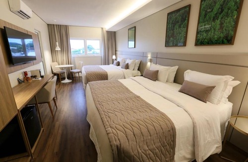 Telemaco Borba Hotel | 4WOO