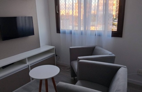 Zona Leste Apartment | 5 min walking to subway 4 single beds, TV, Wi-Fi, cook top,Close to UNIP