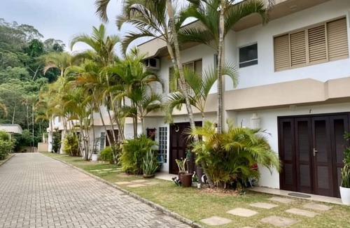 Jurere House | 5 minutes from the beach - Two bedroom house