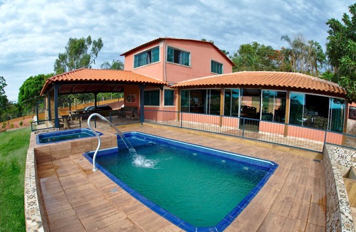 Santo Antonio do Descoberto Cottage | 5-suite ranch with pool, spa, and spectacular view of Corumbá Lake IV