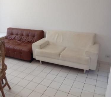Jardim Vitoria Apartment | 50 Metros da PRAIA da Enseada, poucos passos da MELHOR praia do Guaruja e ao lado de vários estabelecimentos, podendo fazer tudo a pé !