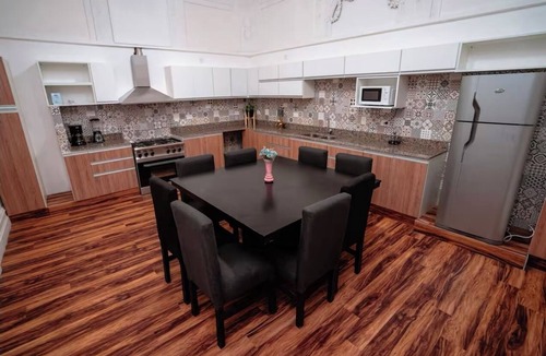 El Centro House | 6 Bedroom Palace with Rooftop terrace, jaquzzi, and grill