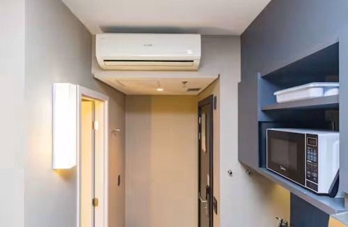 Alphaville Industrial Apartment | 604A Prime - Apartment - Alpha Stay