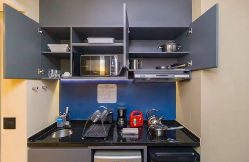 Alphaville Industrial Apartment | 604A Prime - Apartment - Alpha Stay