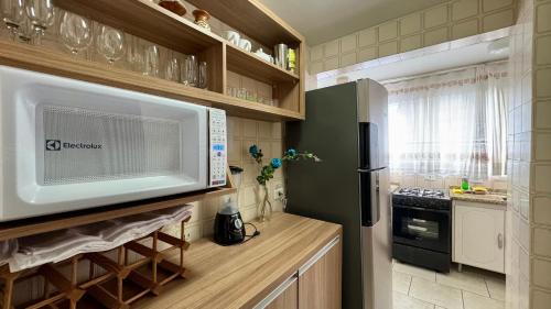 Guaratuba House | A duas quadras da praia, com Wi-Fi e ar, cond.