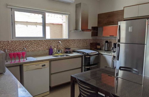 Balneario Florida House | A house located 150 meters from the beach, featuring a full range of recreational facilities.