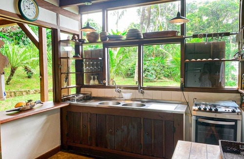 Picinguaba House | A rustic yet sophisticated retreat with a view of the sea