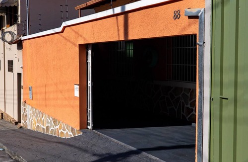 Floresta House | A very cozy house near the center of Belo Horizonte with a garage.