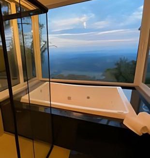 Igrejinha House | Acomodação Romântica com banheira ao lado de Gramado