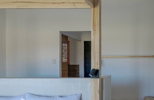 Maipu Hotel | aguamiel