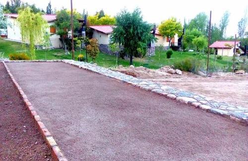 Cacheuta Hostel | Aguilas de Piedra