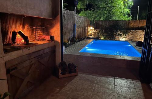 Potrero de los Funes Villa | Alkimia del Río - Hogar, Arte, Piscina y Confort frente al Río