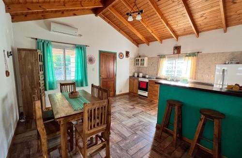 Potrero de los Funes Villa | Alkimia del Río - Hogar, Arte, Piscina y Confort frente al Río