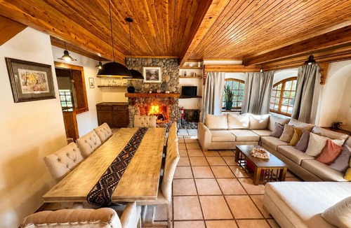 Lolog House | Alma Andina a orillas del río